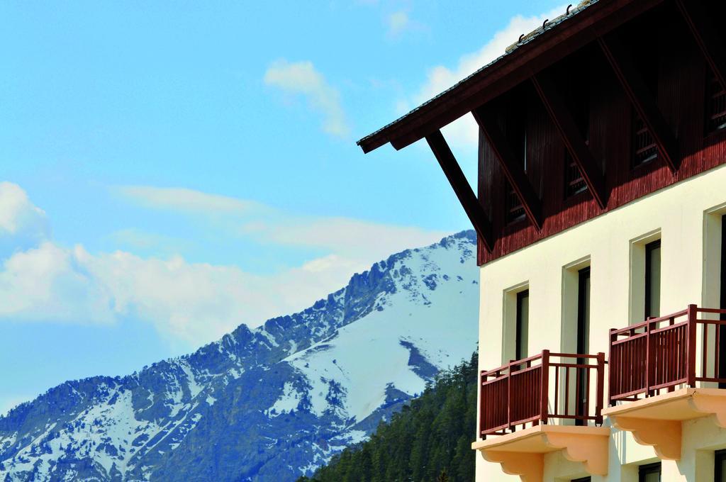 Vtf Le Grand Hotel Montgenevre Exterior photo